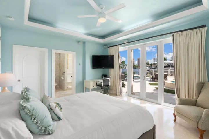 25-web-or-mls-2200 Intracoastal Dr Fort