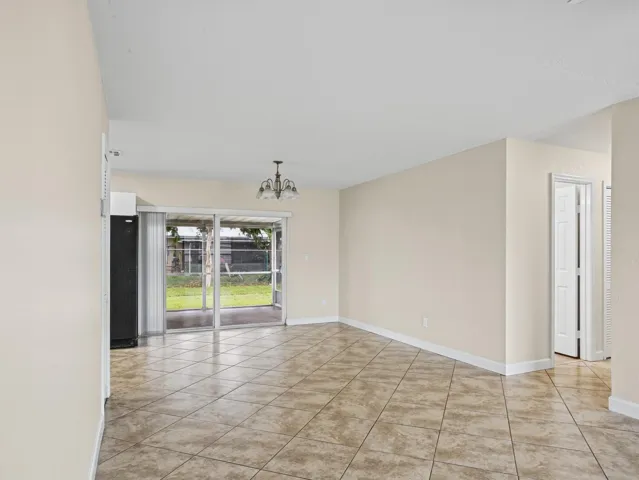 5 Dining Area (1)