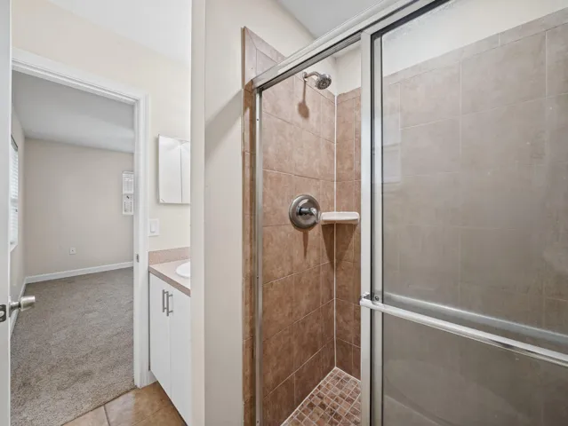 17 Primary Bedroom Suite (5)