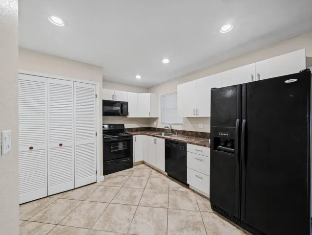 7A Kitchen (2)