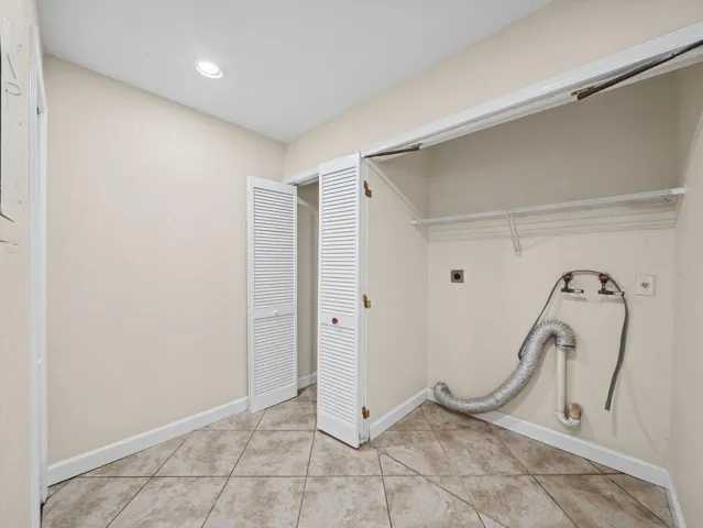 8 Laundry Closet