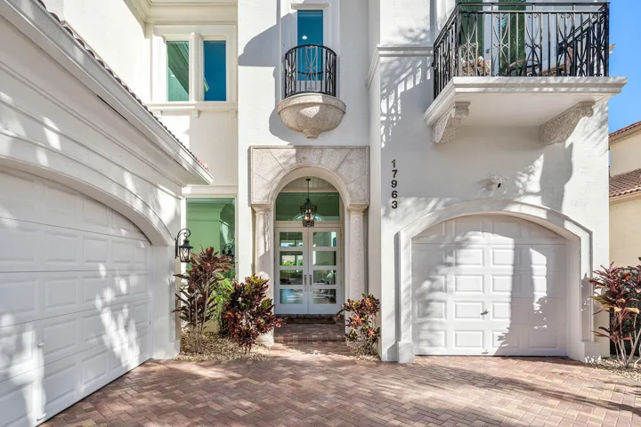 005-17963LakeAzureWay-BocaRaton-FL-33496