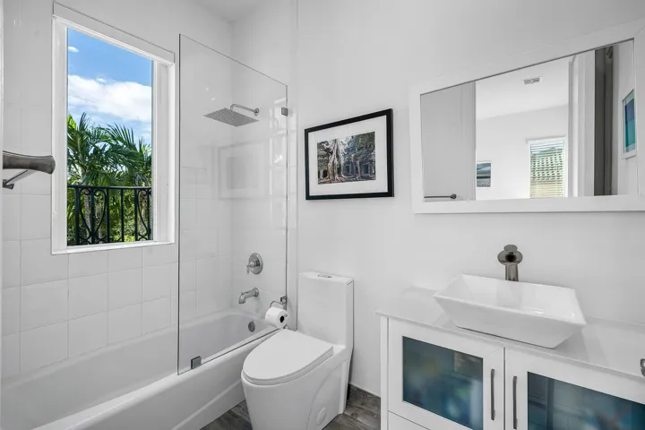 041-17963LakeAzureWay-BocaRaton-FL-33496