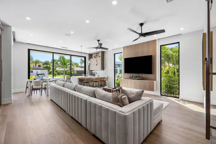 023-590PhillipsDrive-BocaRaton-FL-33432-
