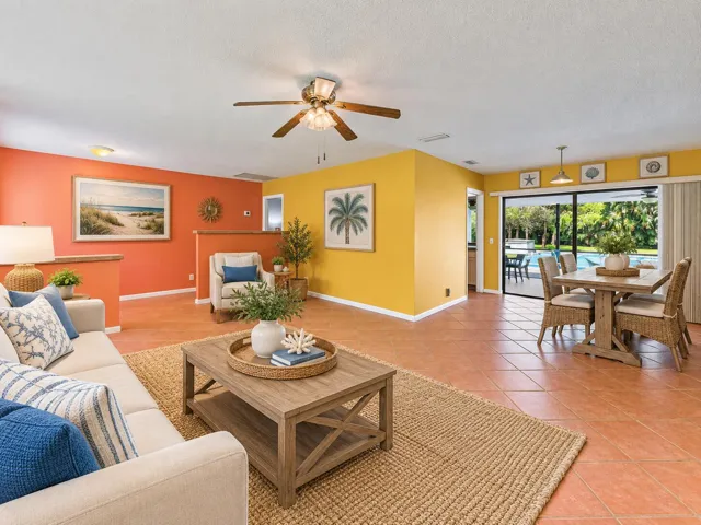 17886 Bridle- Living Room 4