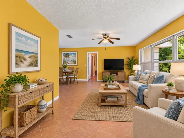 17886 Bridle- Living Room 1