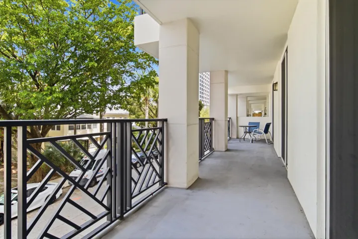 23 - Balcony