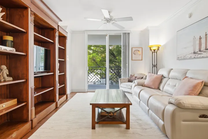 02 - Living Room
