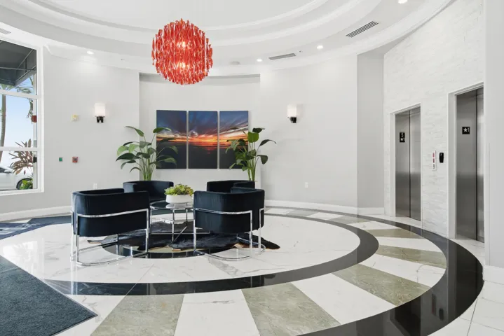 26 - Lobby