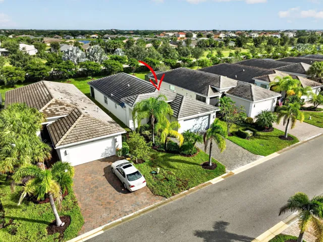 VALENCIA CAY-11864 SW WATERFORD ISLE WAY