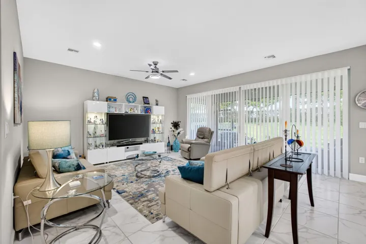 OPEN CONCEPT KITCHEN-FAMILY ROOM-DINING ROOM