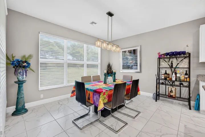 OPEN CONCEPT KITCHEN-FAMILY ROOM-DINING ROOM
