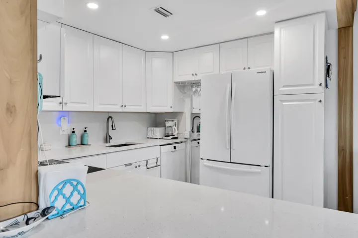 363 Wellington J West Palm Beach 00027
