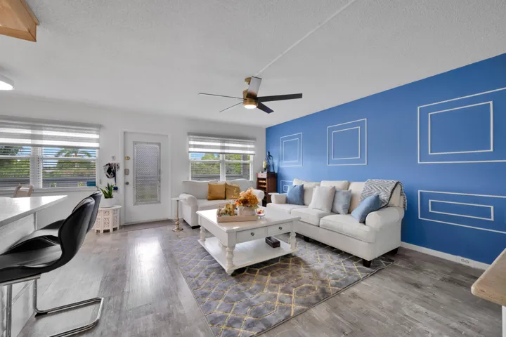 363 Wellington J West Palm Beach 00003