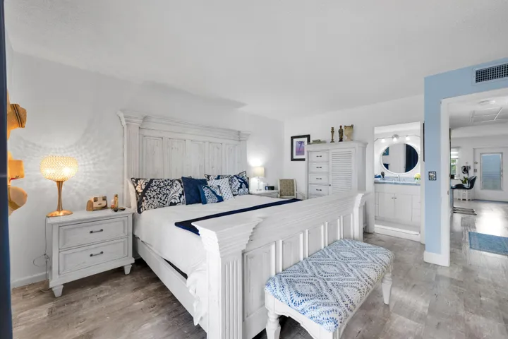 363 Wellington J West Palm Beach 00015