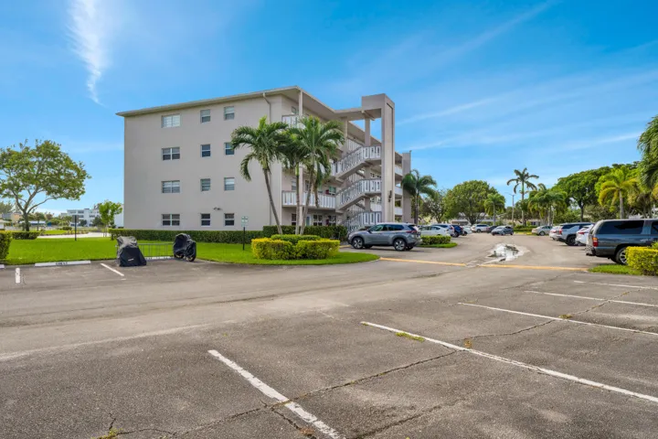 363 Wellington J West Palm Beach 00029