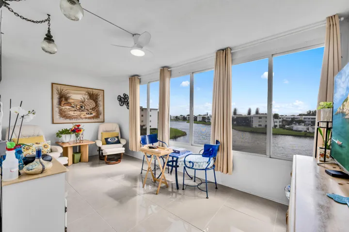 363 Wellington J West Palm Beach 00020