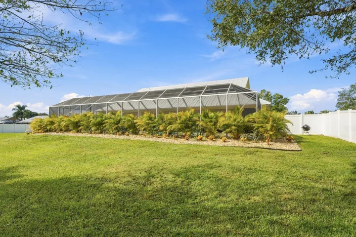 Beautiful Landscaping & Pool Enclosure