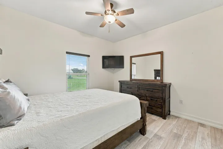 Comfortable Bedroom with Natural​​‌​​​​‌​​‌‌​‌‌​​​‌‌​‌​‌​‌​​​‌​​ Light