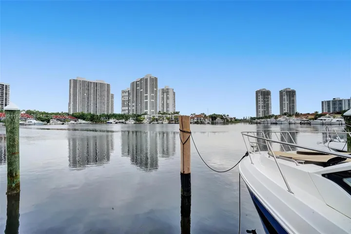 The marina is a great place to meet friends, take the dog and enjoy the wonderful South Florida weather.
