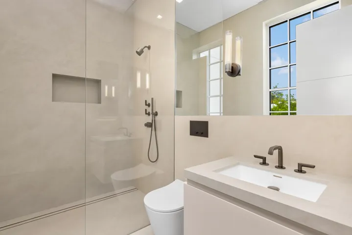Guest Bath 5