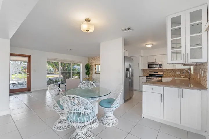 DININGROOM