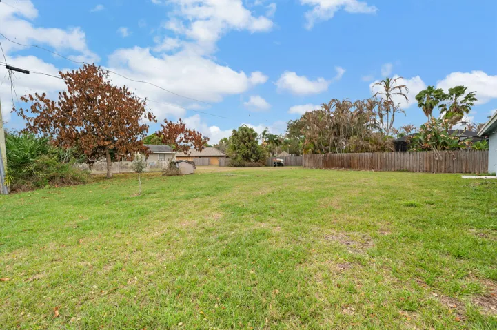 26-web-or-mls-1238 SW Milan Ln - 26