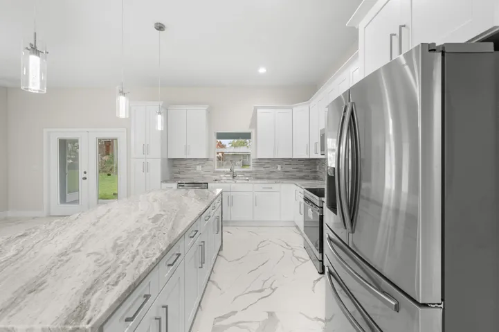 9-web-or-mls-1238 SW Milan Ln - 9