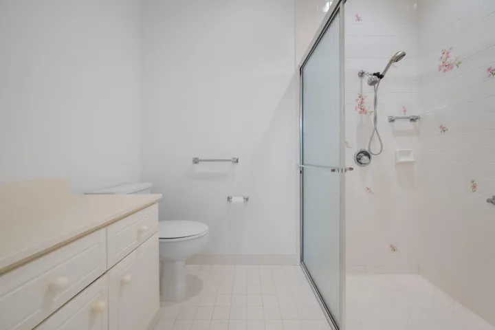 Primary shower