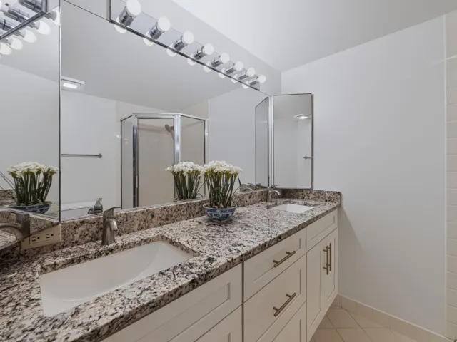 19-web-or-mls-3047-30th-ct-019