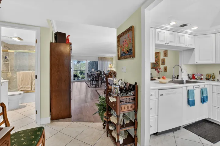 Entryway 2