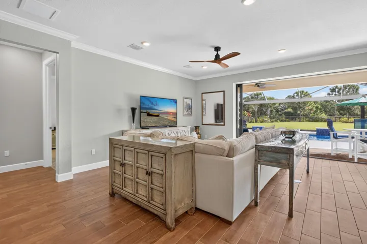 Living room facing the pool