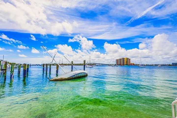 BAY