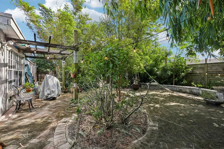 23-web-or-mls-NE 26th Ct-S3010-023