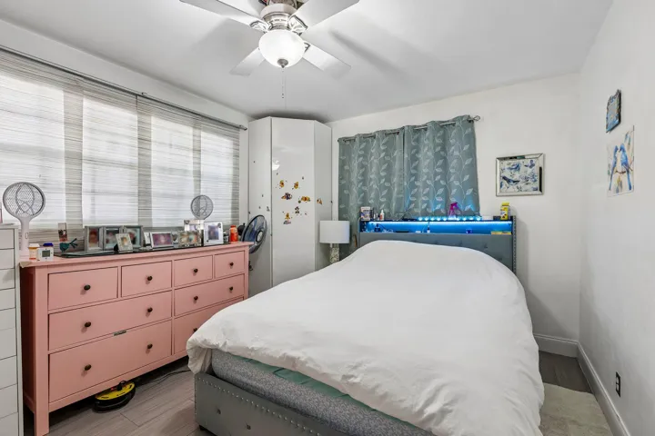 11-web-or-mls-NE 26th Ct-S3010-011