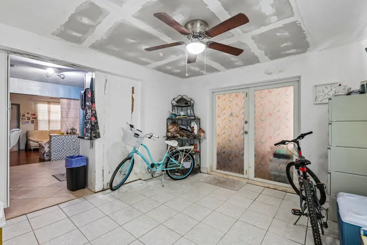 21-web-or-mls-NE 26th Ct-S3010-021