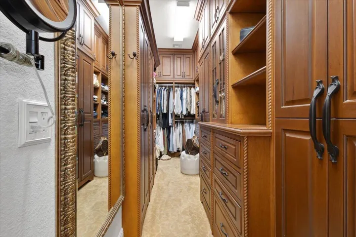 Master Custom Closet
