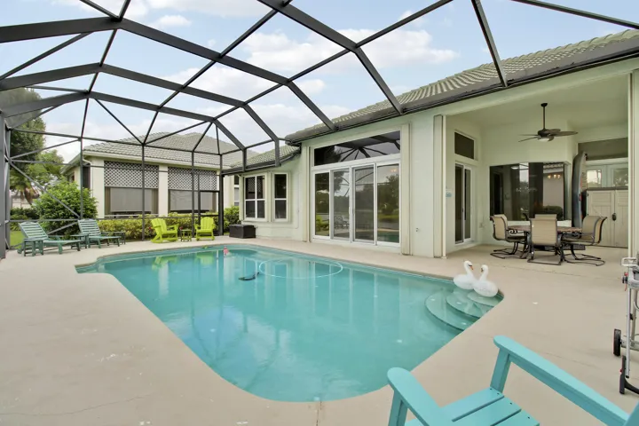 Pool/Lanai