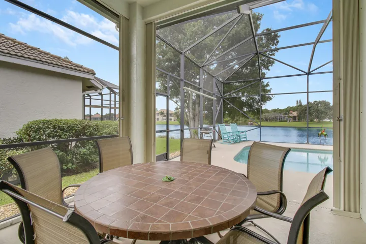 Lanai/Pool View