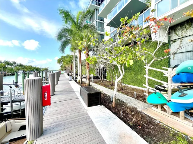 Condo AmenityMarina Dock