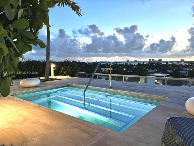Condo AmenityRoof Spa