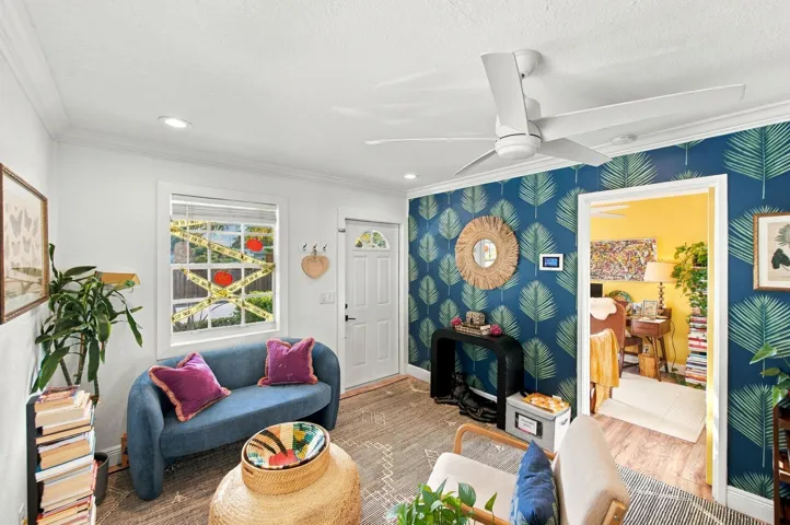 SITTING ROOM