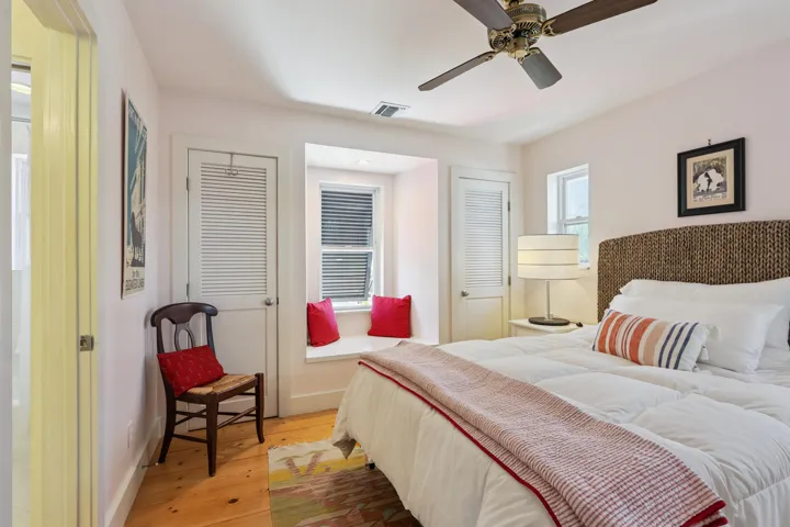 3rd Bedroom- 3 closets
