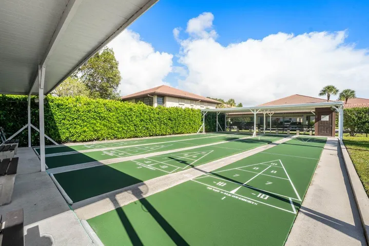 030-390SouthwestSouthRiverDrive-206-Stua