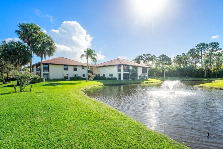 024-390SouthwestSouthRiverDrive-206-Stua