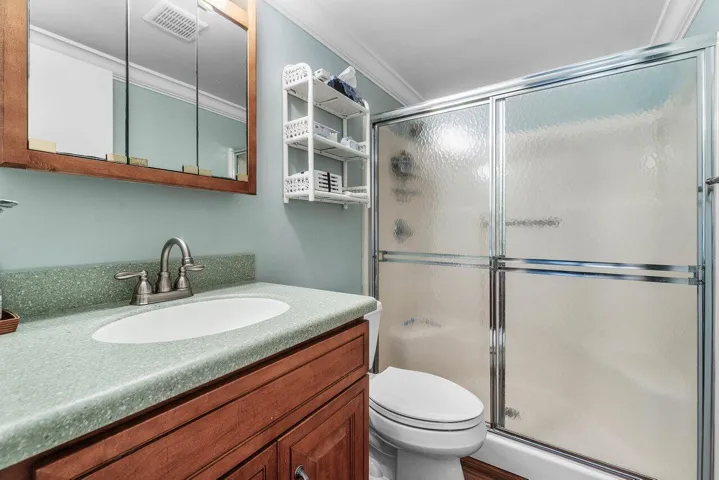 018-390SouthwestSouthRiverDrive-206-Stua