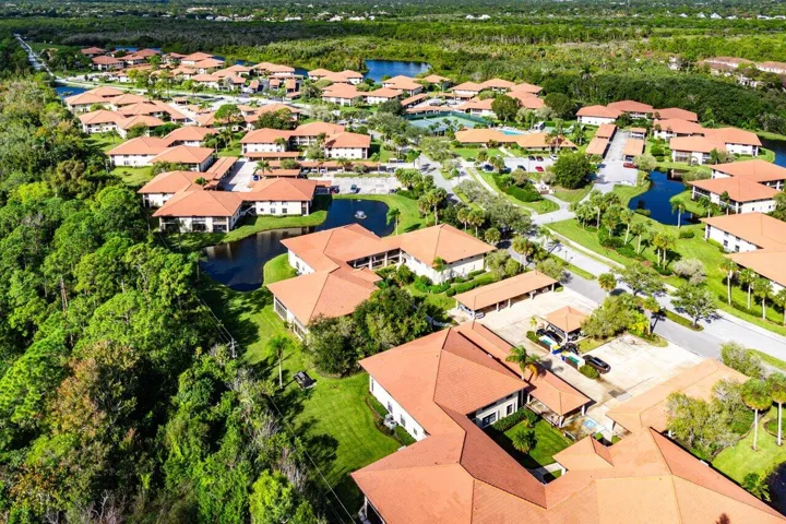 043-390SouthwestSouthRiverDrive-206-Stua