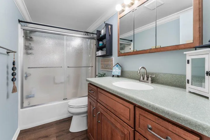 021-390SouthwestSouthRiverDrive-206-Stua
