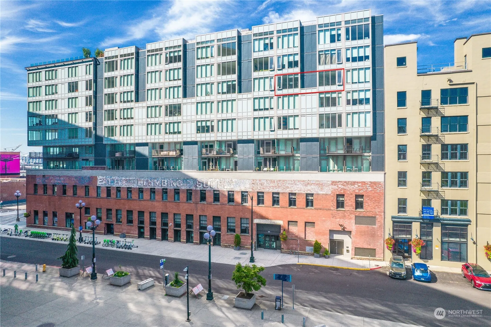 590 1st Avenue S #915, Seattle