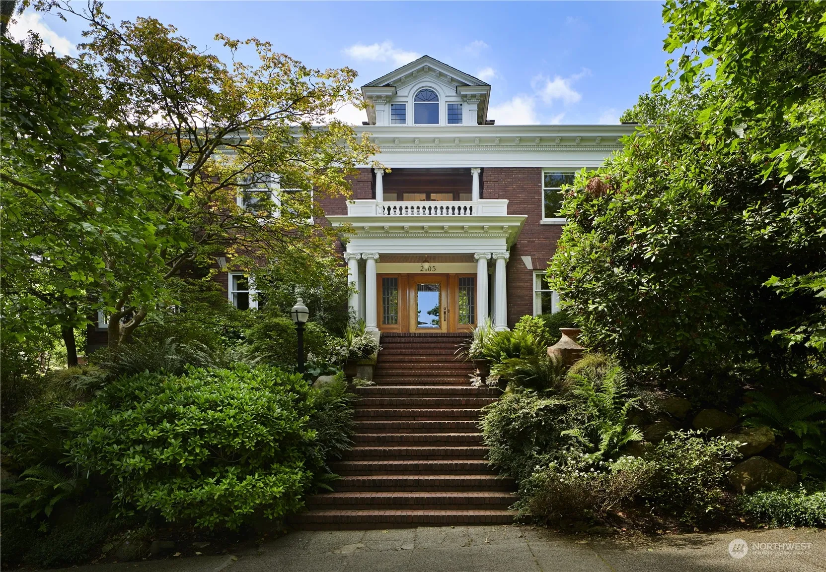2105 E Highland Drive, Seattle
